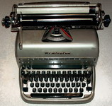 For sale arabian typing machine / typewriter "Remington Rand" with arabic keyboard (arab). Made in Great Britain (GT Britain), United Kingdom (UK, England, London) / Made in England - продается печатная / пишущая машинка "Remington Rand" c арабской клавиатурой / клавиатура арабская. Сделано в Великобритании / Великобритания, Соединенное Королевство (Англия, Лондон) / Сделано в Англии - იყიდება საბეჭდი მანქანა "Remington Rand", არაბული კლავიატურით / კლავიატურა. გამოშვებულია დიდი ბრიტანეთში (ინგლისი, ლონდონი)